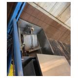 Stainless steel pan with parts for a fryer