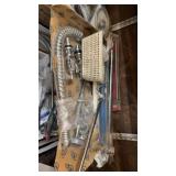 1lot miscellaneous kitchen and bathroom