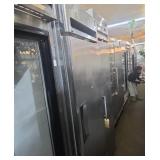 26-in single door stainless steel Delfield