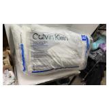 $25 queen 2 pillows