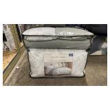 $99 queen JENNIFER ADAMS COMFORTER SET