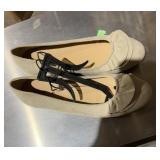 $20 ladies size 7 shoes