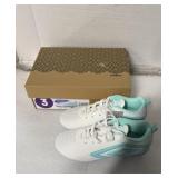 Kids size 3 soccer shoes