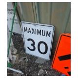 Maximum 30 metal sign