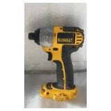 Dewalt DC825 18V cordless 1/4' impact driver.
