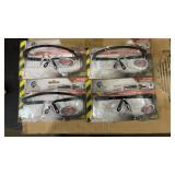 4 pieces of safety spectacles in the box