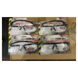 4 pieces of safety spectacles in the box