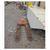 Working pallet jack goes up but may have too much