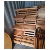 2 Foldable wood rack on wheels