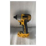 DeWALT DC825 1/4' (6mm) Cordless Impact Driver,