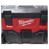 Milwaukee M18 PACKOUT 2.5 Gallon Wet/Dry Vacuum -