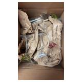 Box of miscellaneous glassware