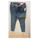 $25 Ladies size 10 skinny Jean