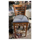 Bar stool