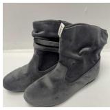 Girls boots size 1