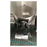 Salton waffle maker 49.99 used not tested