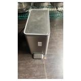 EKO garbage can broken 23.99