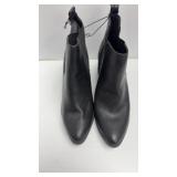 Size 9 womenï¿½s boots