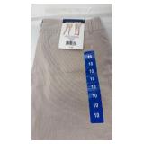 $18 womanï¿½s capri pants size 10