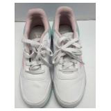 Ladies size 5 adidas shoes -slightly used