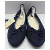 $20 Ladies shoes size 8