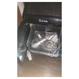 Sur La table air fryer used needs to be cleaned