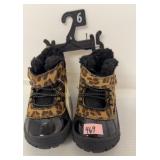 Girls shoes size 6