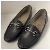 $30 womanï¿½s slip on shoes size 11