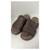 $30 menï¿½s sandals size 8