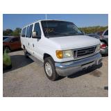 2004 FORD E-350