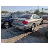 2002 FORD TAURUS