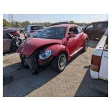2013 VOLKSWAGEN BEETLE