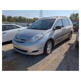 2008 TOYOTA SIENNA
