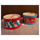 2 Ohio Art metal drums w/drumsticks
