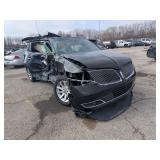 2016 LINCOLN MKT