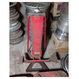 Allstate 1 1/2 Ton Service Jack