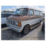 1986 DODGE RAM WAGON
