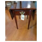 DROPLEAF ENDTABLE W SLIDEOUT DRAWER