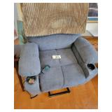 UPHOLSTERED LIFT RECLINER CHAIR
