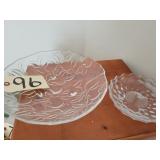 FOOTED APPLE PATTERN DISH