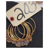 SET GOLDTONE CHARM BANGLES