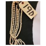 FAUX PEARL NECKLACE