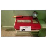 ANTIQ BONY SCALE W/VINTAGE ALUMINUM SPOON