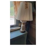 VINTAGE FRENCH STYLE PORCELAIN & BRASS LAMP