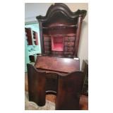 WILLIAM & MARY PERIOD WALNUT BOOKCASE 17-18TH CENT