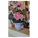 ORIENTAL VASE W/ ARTIFICIAL FLOWERS