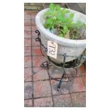 FLOWER POT IRON STAND WITH PLASTIC POT