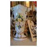 VINTAGE STYLE PORCELAIN FLORAL VASE