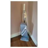 ORECK XL VACCUM