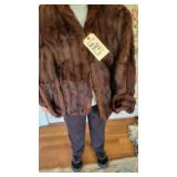 ARTIC FUR CO. COLUMBIA, SC MINK FUR VINTAGE CAPE
